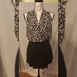 Low cut short romper